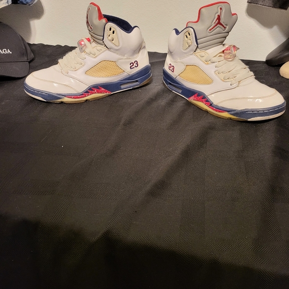 Patent Nike Air Jordan 5 Retro with reflective tongue - Picture 4 of 8